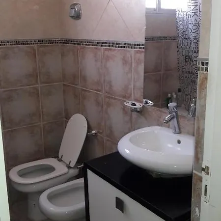 Departamento Centrico Y Amplio, 6 Personas, Nqn. Apartamento Neuquén Exterior foto