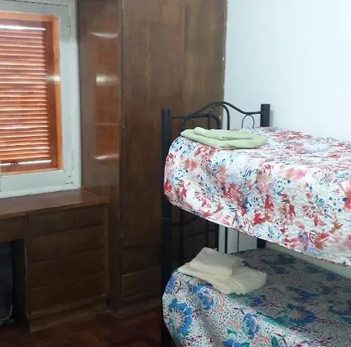 Departamento Centrico Y Amplio, 6 Personas, Nqn.