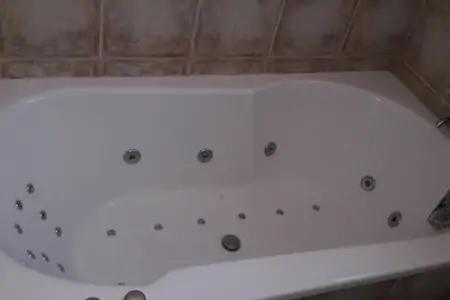 Departamento Centrico Y Amplio, 6 Personas, Nqn. * Neuquen
