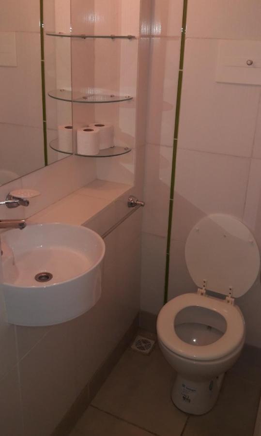 Apartment Departamento Centrico Y Amplio, 6 Personas, Nqn.